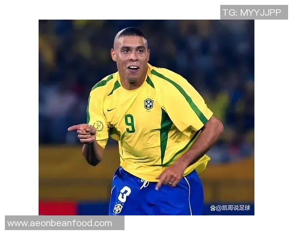 抱着鱼的足球球星是谁 细数球场上的奇葩瞬间与明星背后的故事 抱着鱼的足球球星是谁 细数球场上的奇葩瞬间与明星背后的故事